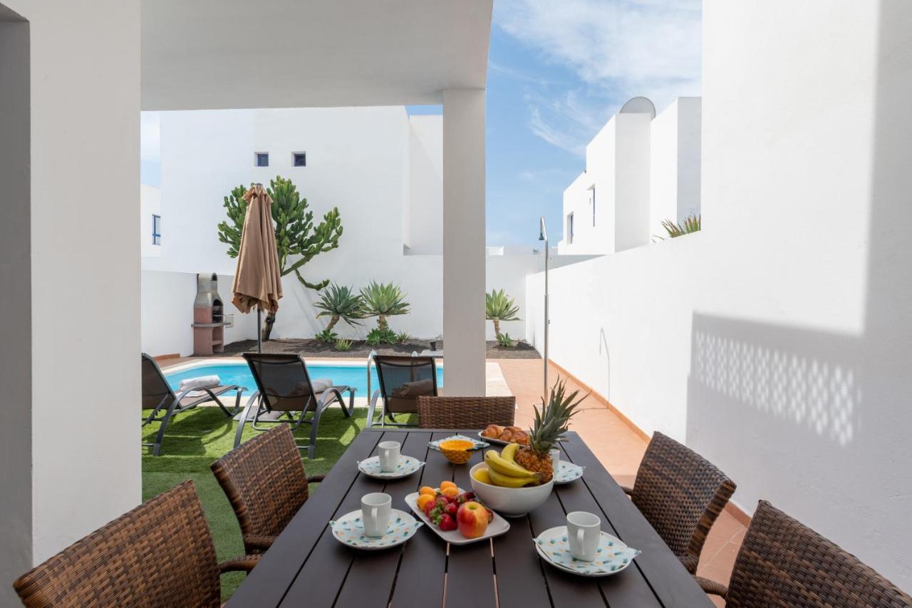 Luxury 3-Bedroom Villa With Heated Private Pool - In Marina Rubicon, Playa Blanca, Lanzarote エクステリア 写真