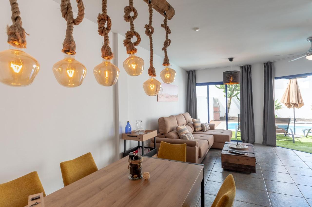 Luxury 3-Bedroom Villa With Heated Private Pool - In Marina Rubicon, Playa Blanca, Lanzarote エクステリア 写真